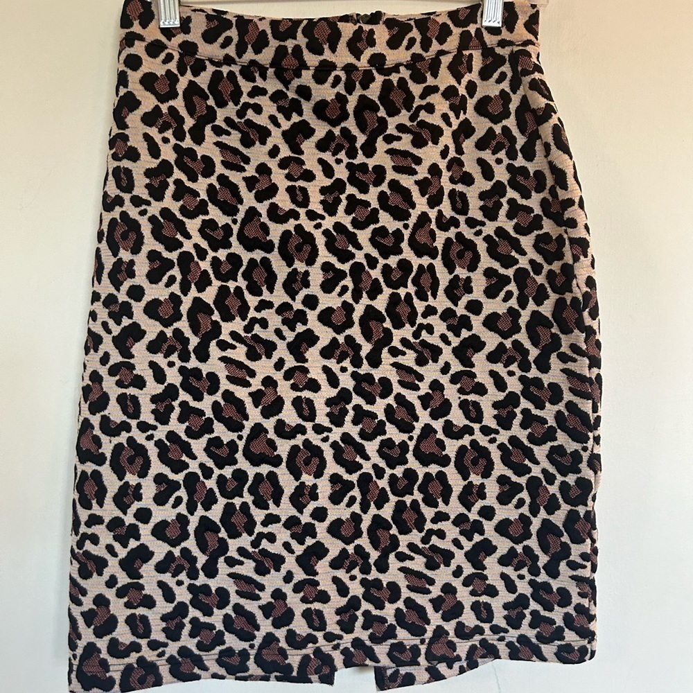 Maeve from anthropology, size small animal, print back zip skirt